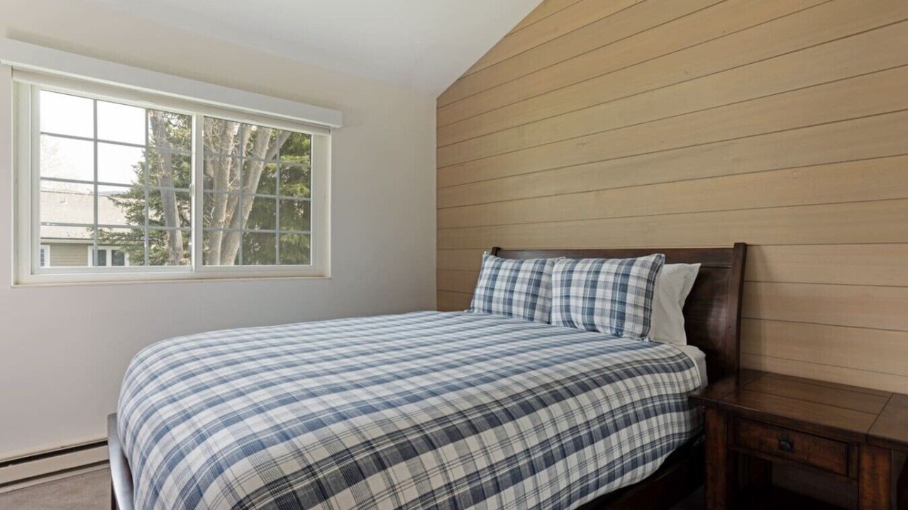 Photo of Bedroom in Edwards