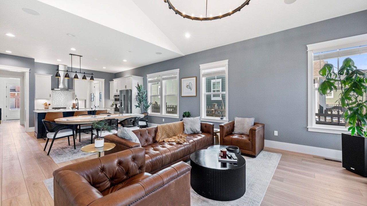 Photo of Livingroom in Erie