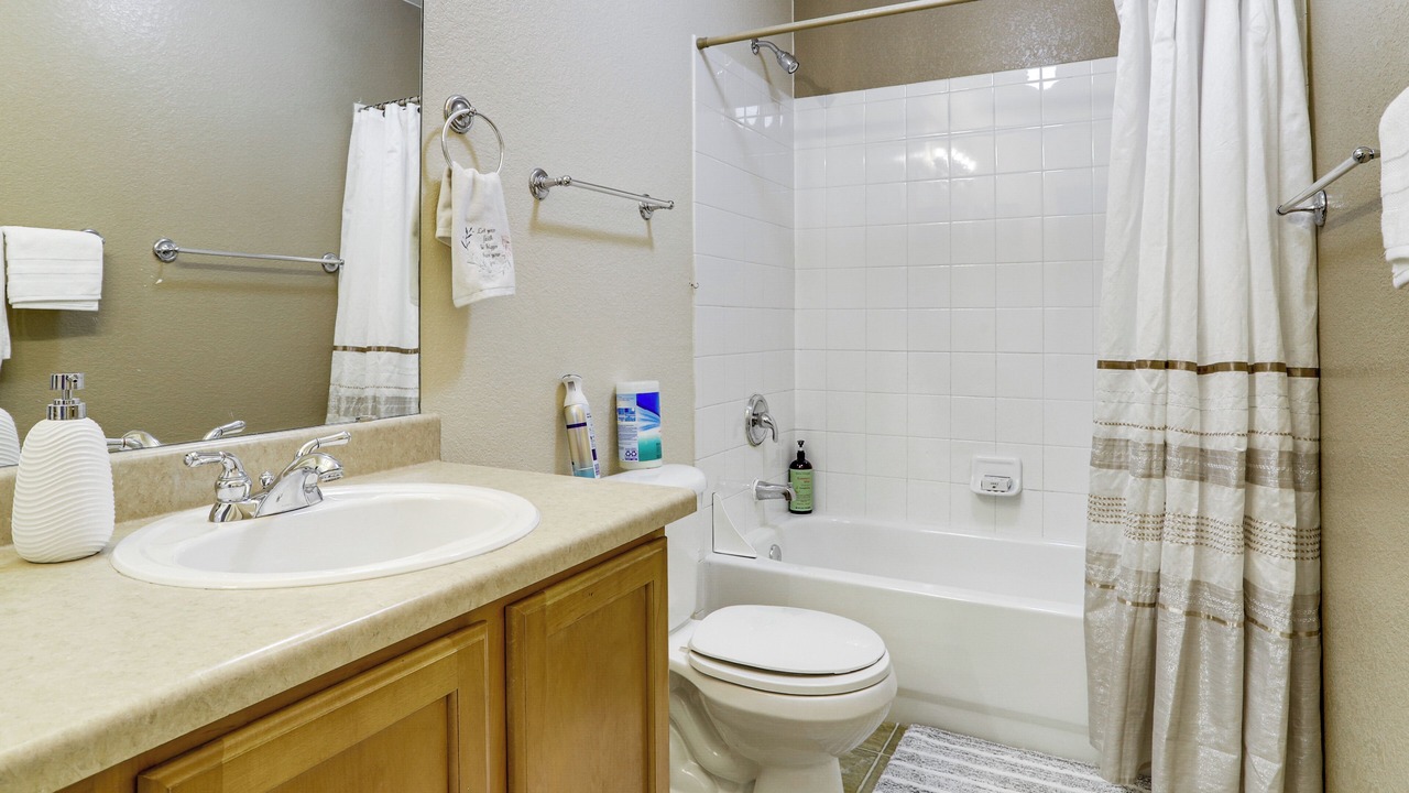 Photo of Bathroom in Green Valley Ranch