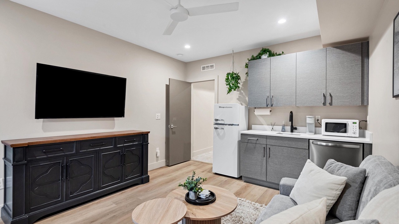 Photo of Livingroom in West Colfax