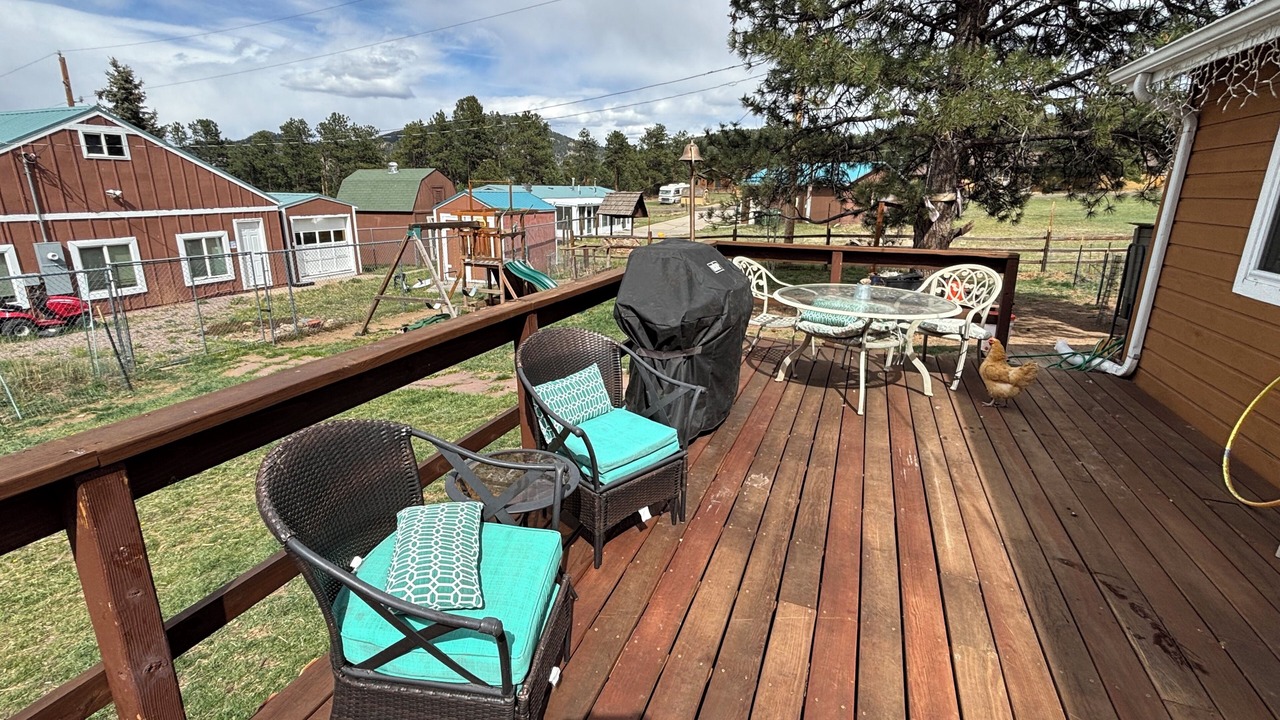 Photo of Outdoor in Evergreen Meadows
