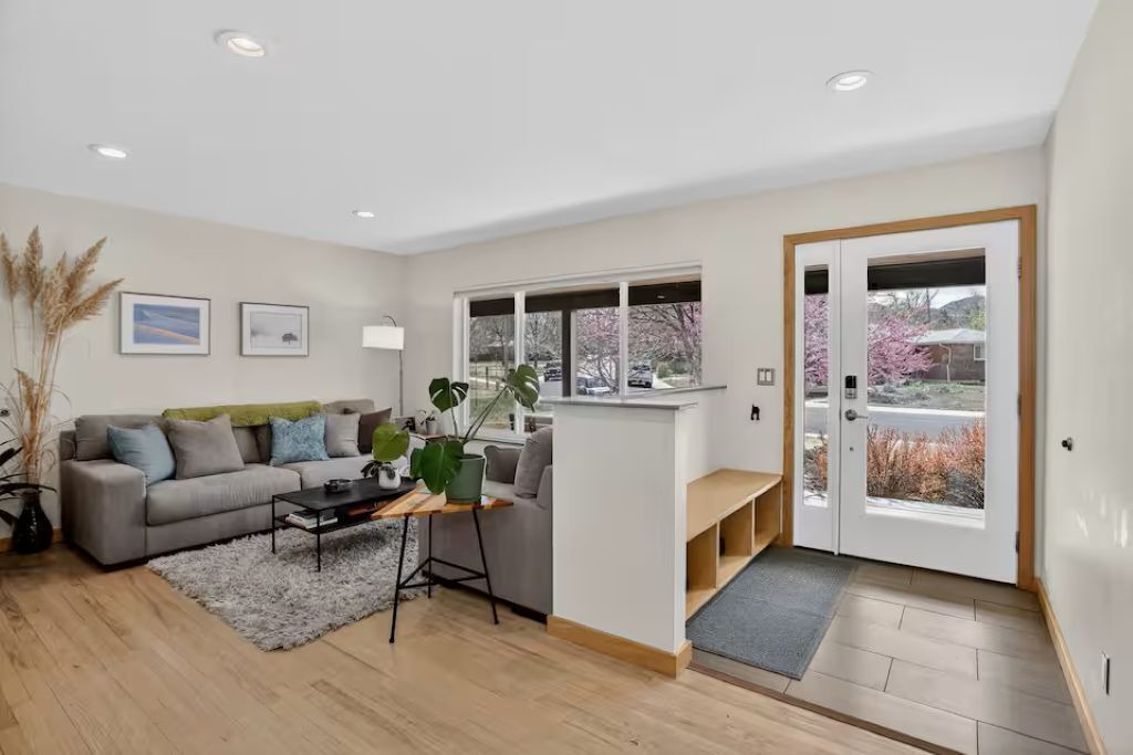 Photo of Livingroom in Martin Acres
