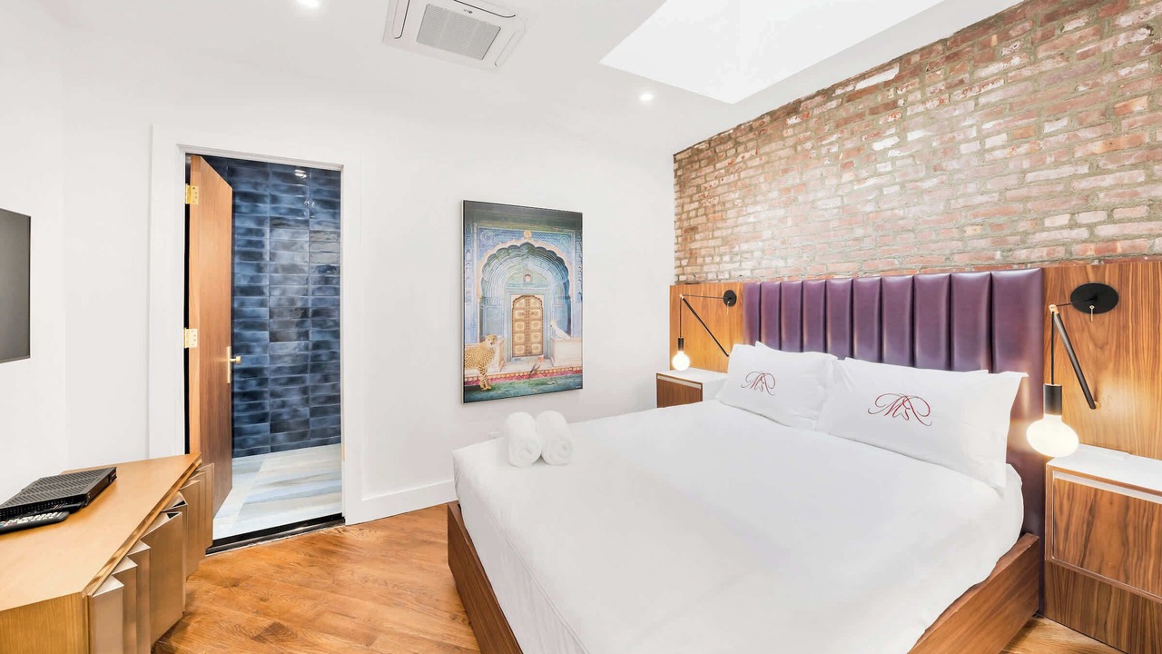 Photo of Bedroom in Midtown East