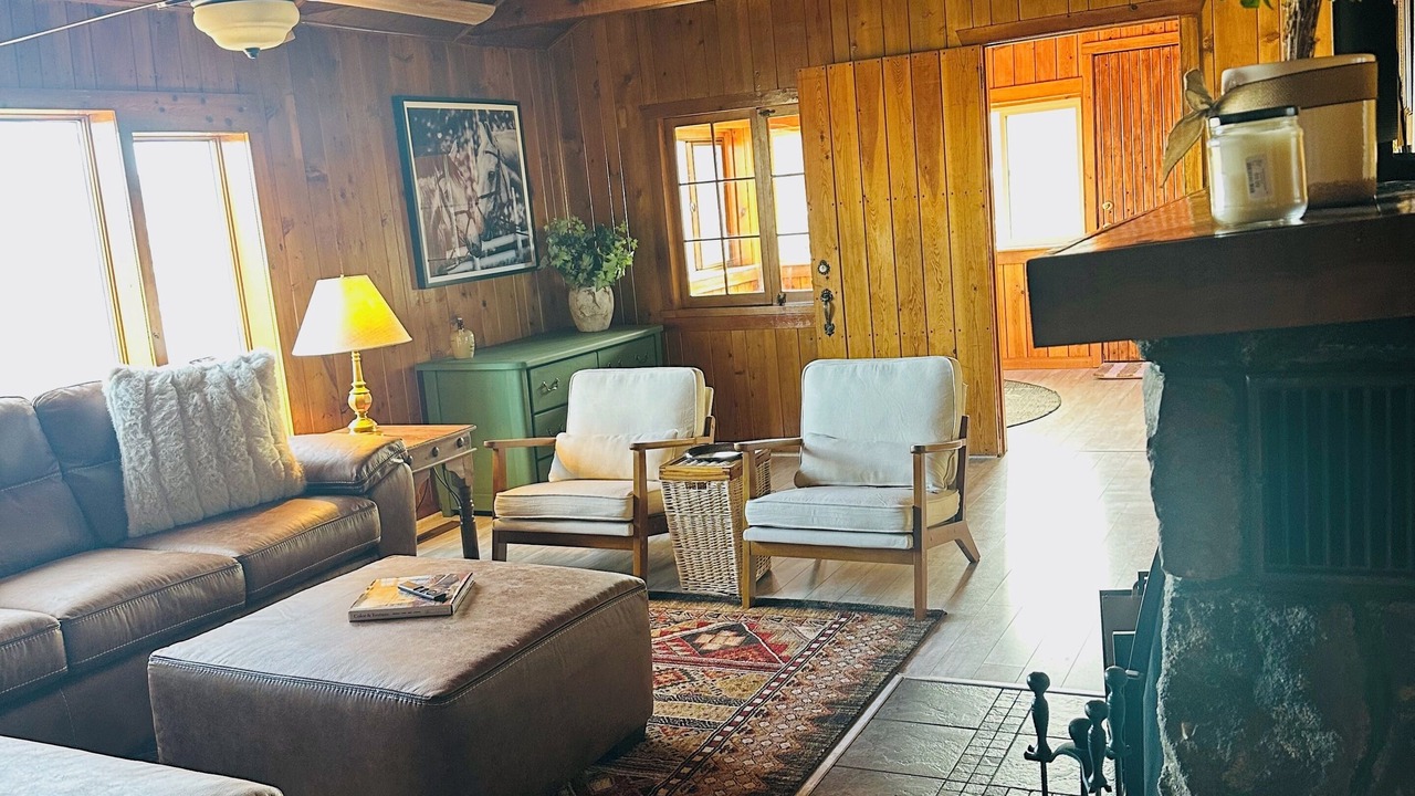 Photo of Livingroom in Larkspur