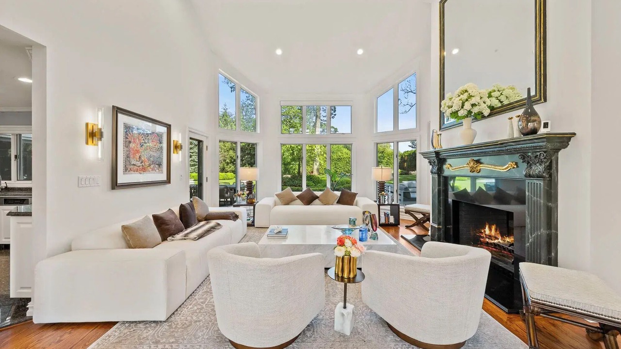 Photo of Livingroom in Cresskill