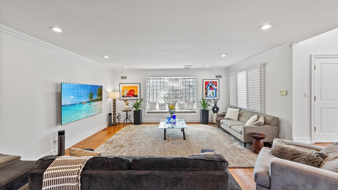 Photo of Livingroom in Cresskill