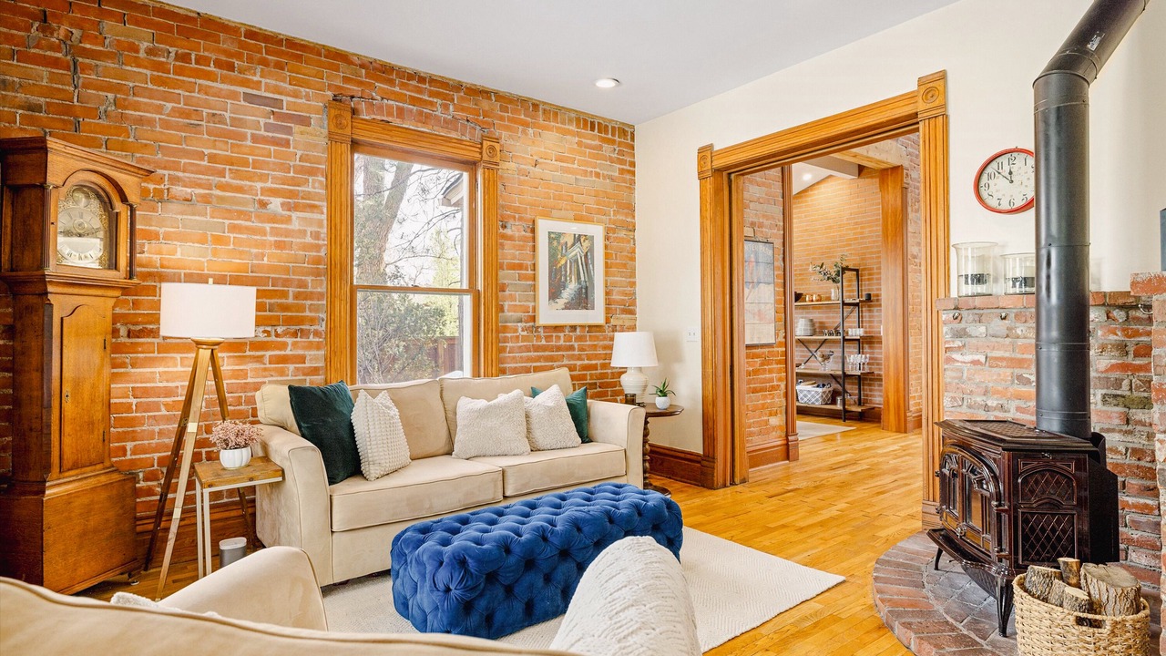 Photo of Livingroom in Whittier