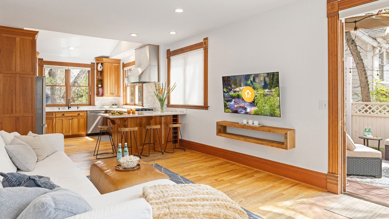 Photo of Livingroom in Whittier