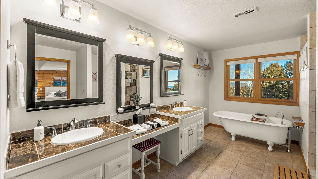 Photo of Bathroom in Bailey