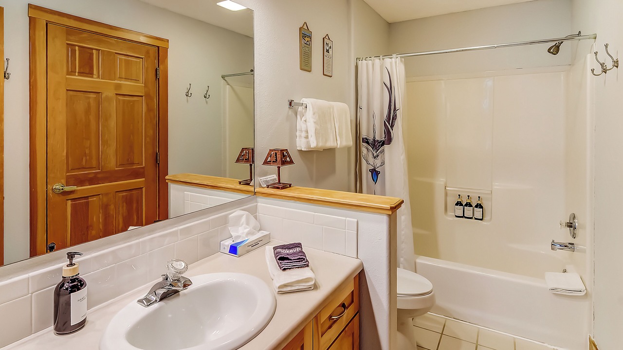 Photo of Bathroom in Quandary Village