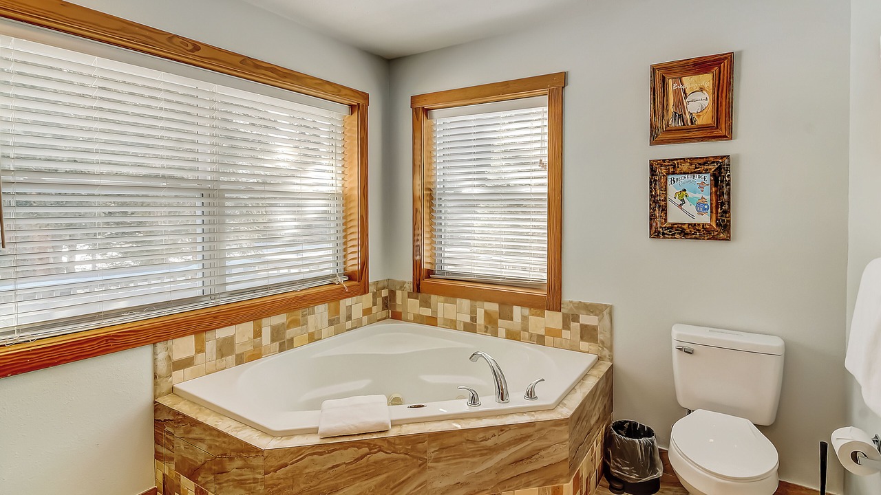 Photo of Bathroom in Quandary Village