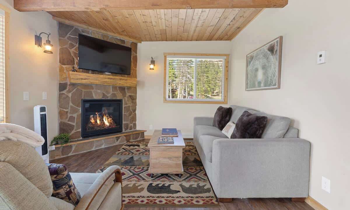 Photo of Livingroom in Coal Creek
