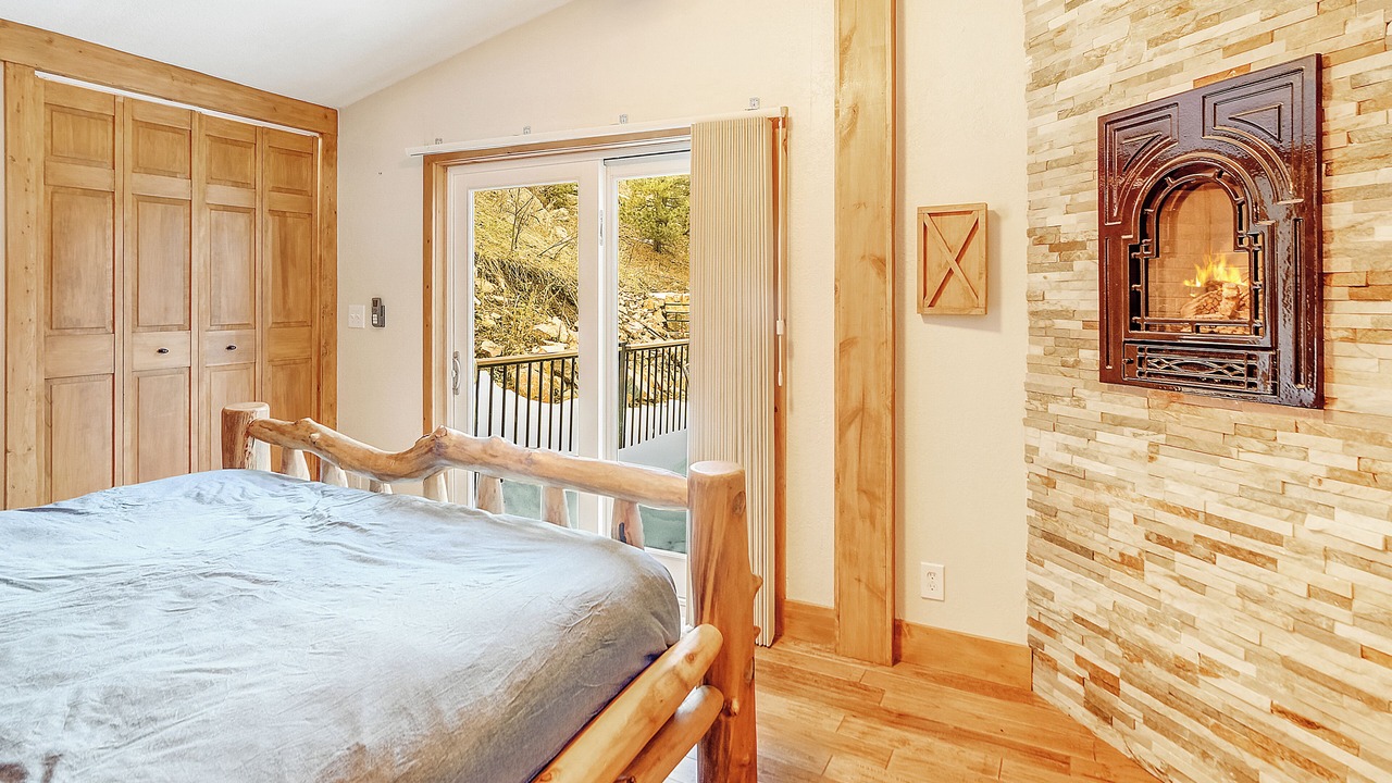 Photo of Bedroom in Coal Creek Canyon