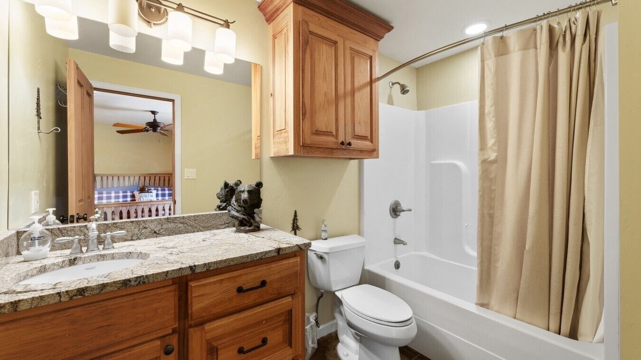 Photo of Bathroom in Silt