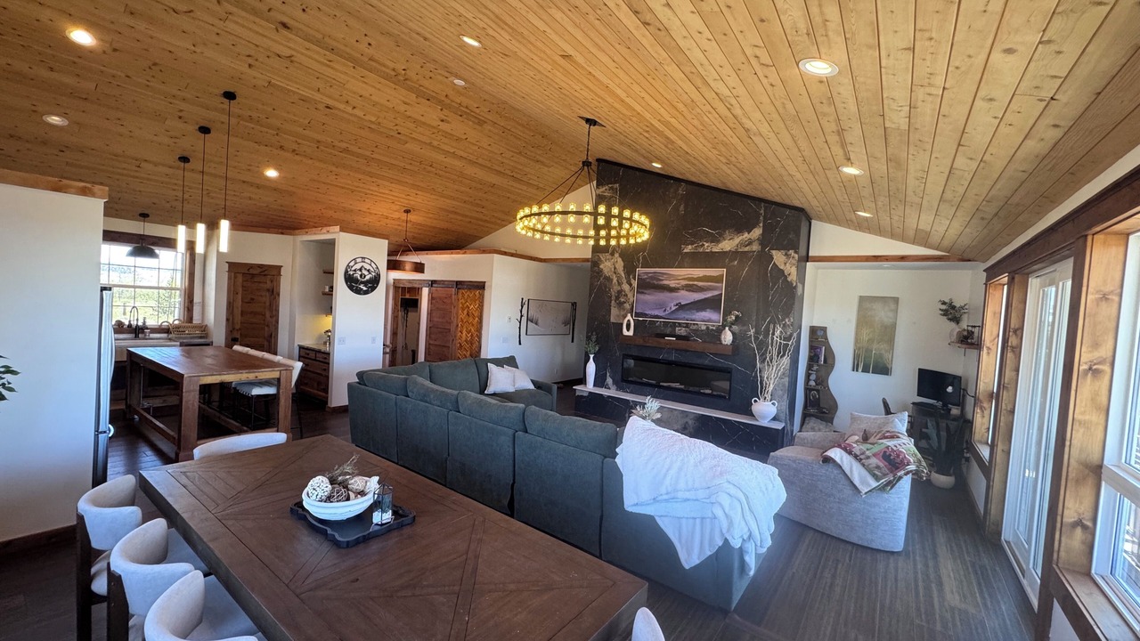 Photo of Livingroom in Fairplay