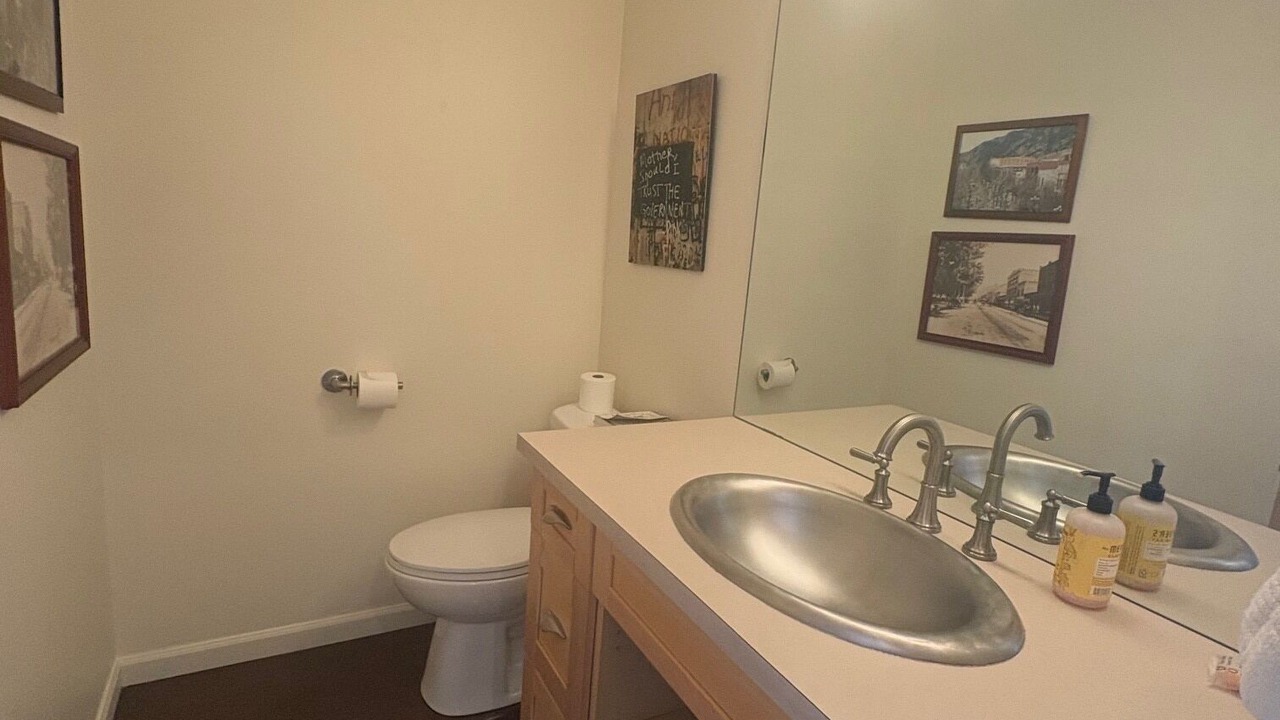 Photo of Bathroom in Table Mesa