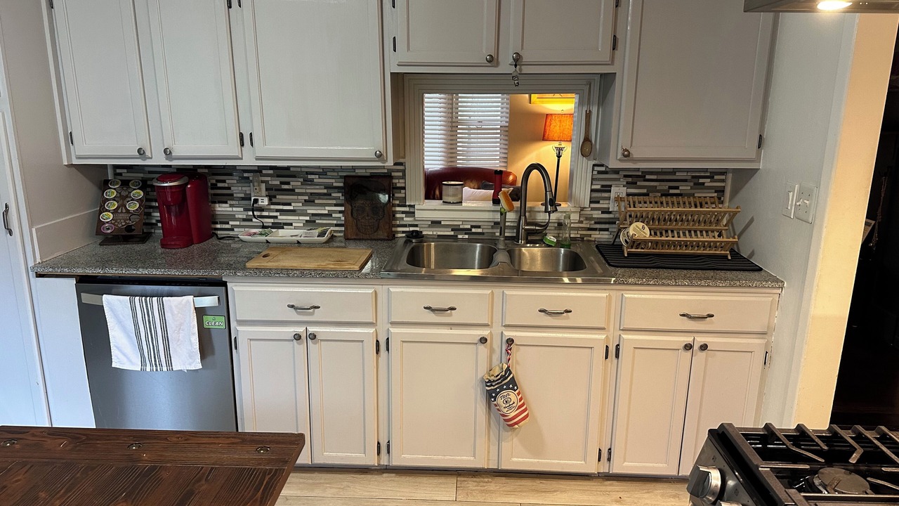 Photo of Kitchen in Terrace Lake Gardens