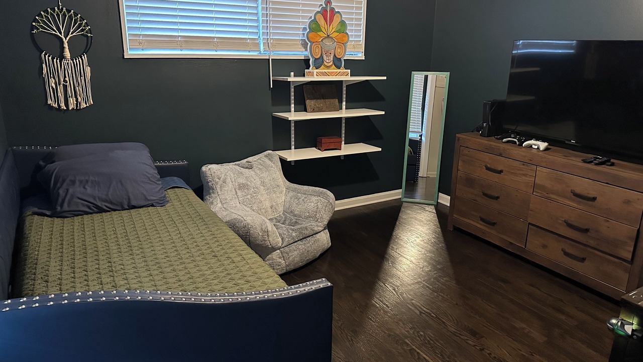Photo of Bedroom in Terrace Lake Gardens