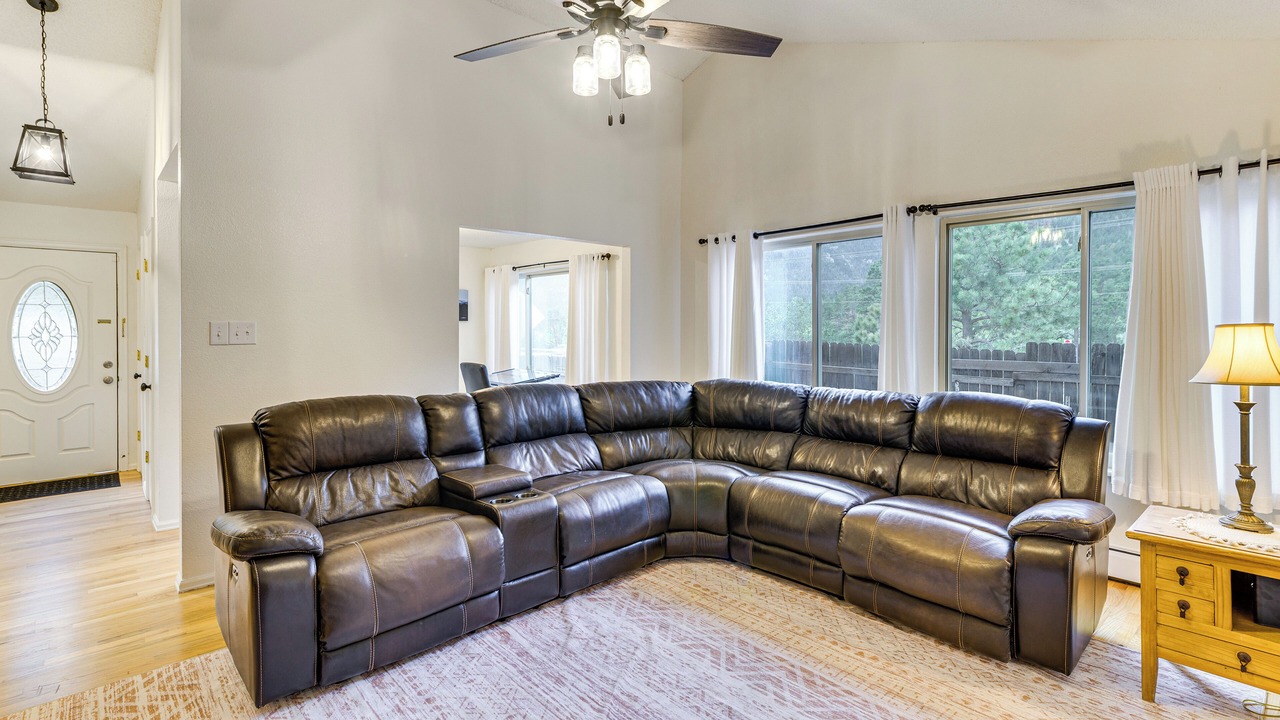 Photo of Livingroom in Cascade