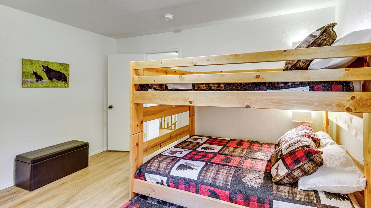 Photo of Bedroom in Cascade