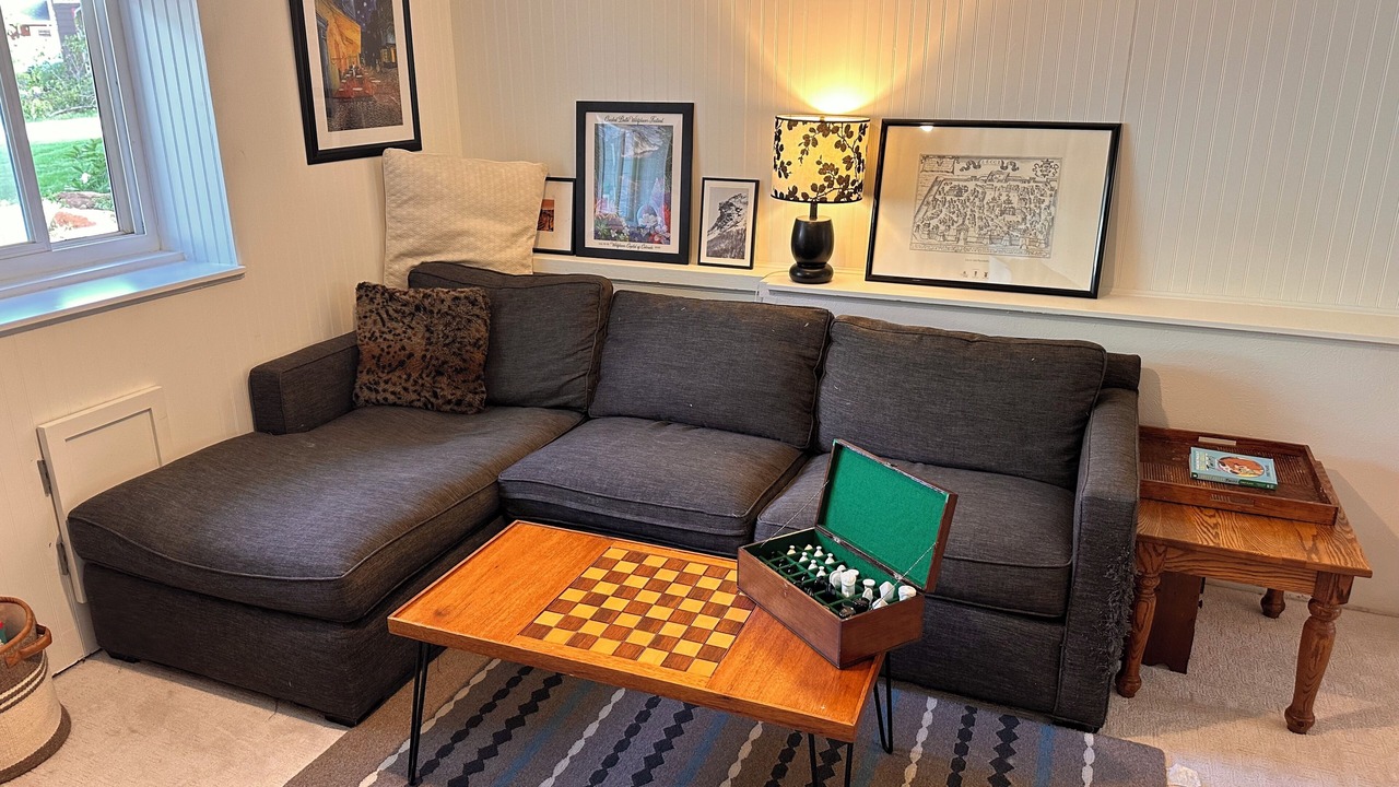 Photo of Livingroom in Gunbarrel