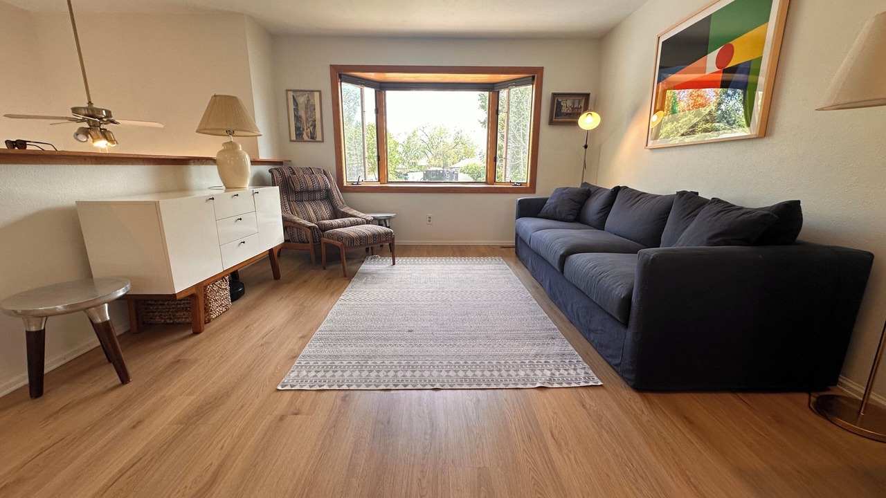 Photo of Livingroom in Gunbarrel