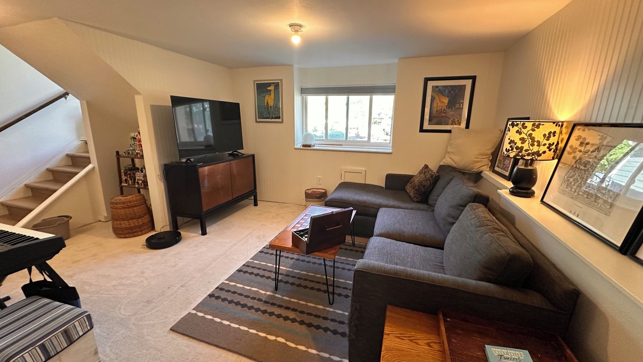 Photo of Livingroom in Gunbarrel