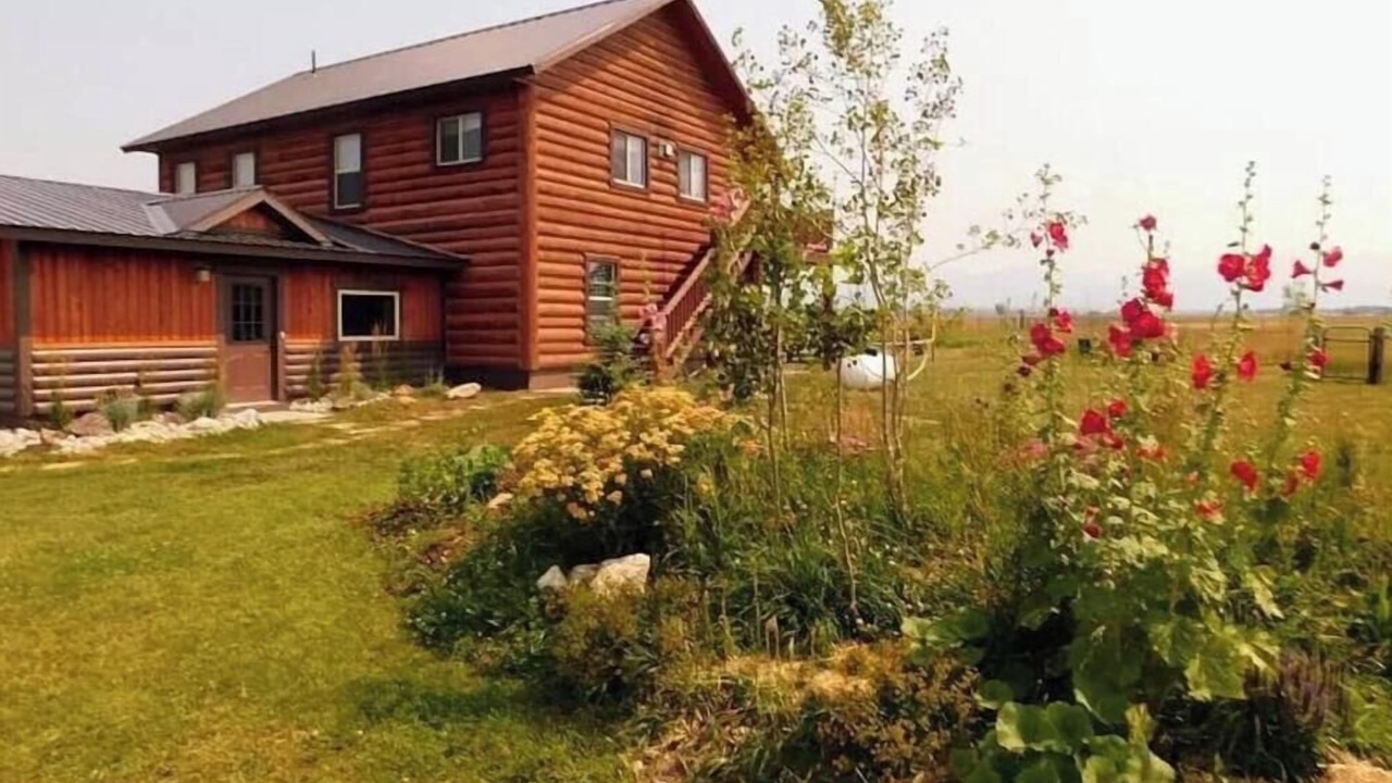 Photo of Outdoor in Leigh Creek Estates