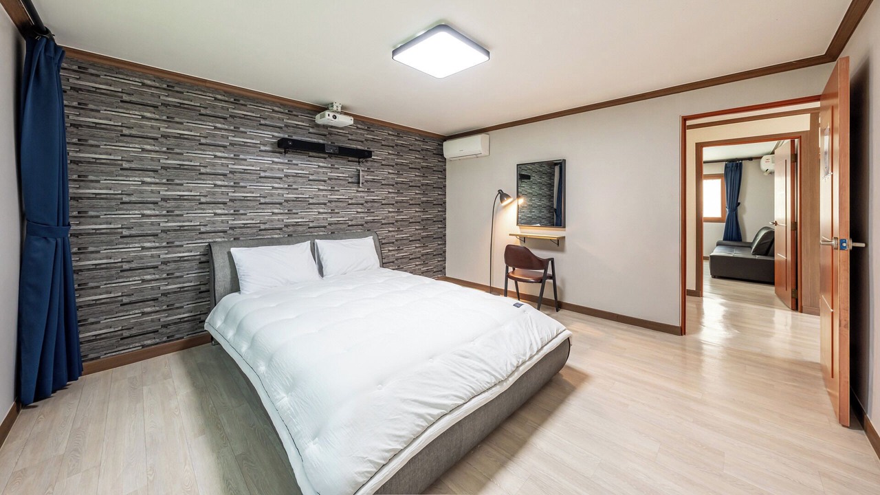 Photo of Bedroom in Gimsatgat