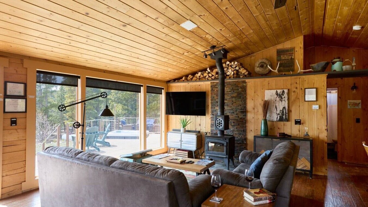 Photo of Livingroom in Saint Mary's