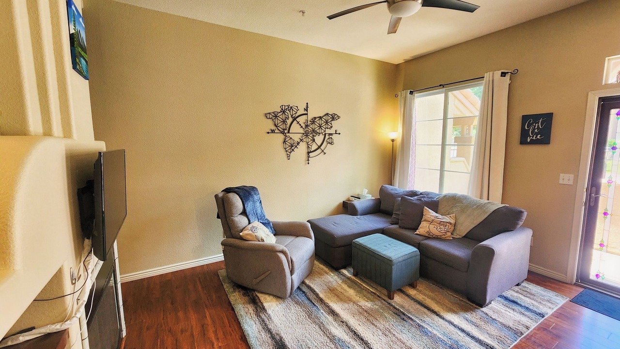 Photo of Livingroom in Southwest Colorado Springs