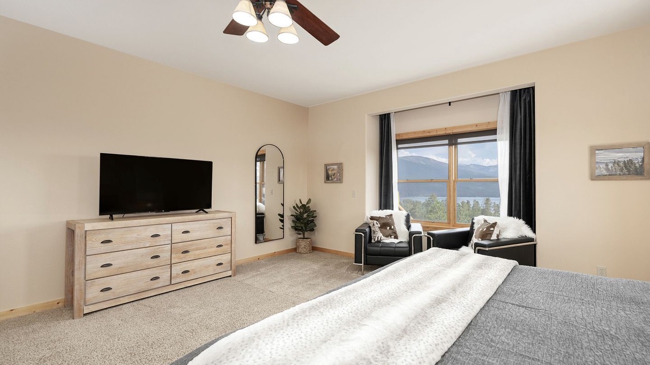 Photo of Bedroom in Grand Lake