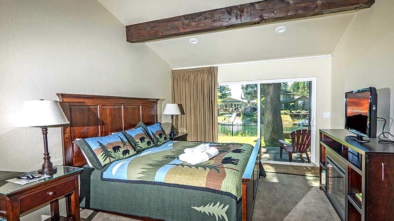 Photo of Bedroom in Tahoe Keys