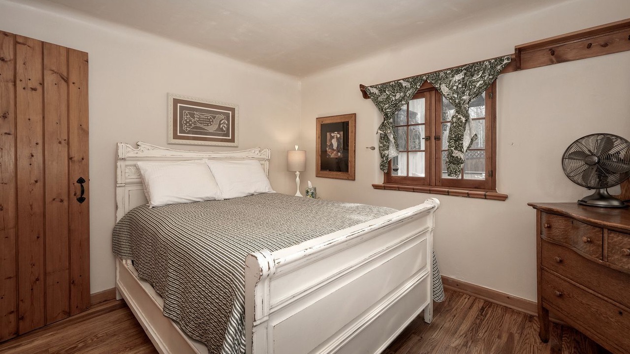 Photo of Bedroom in Grand Lake