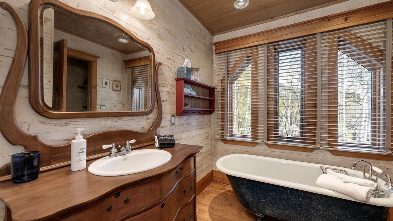 Photo of Bathroom in Grand Lake