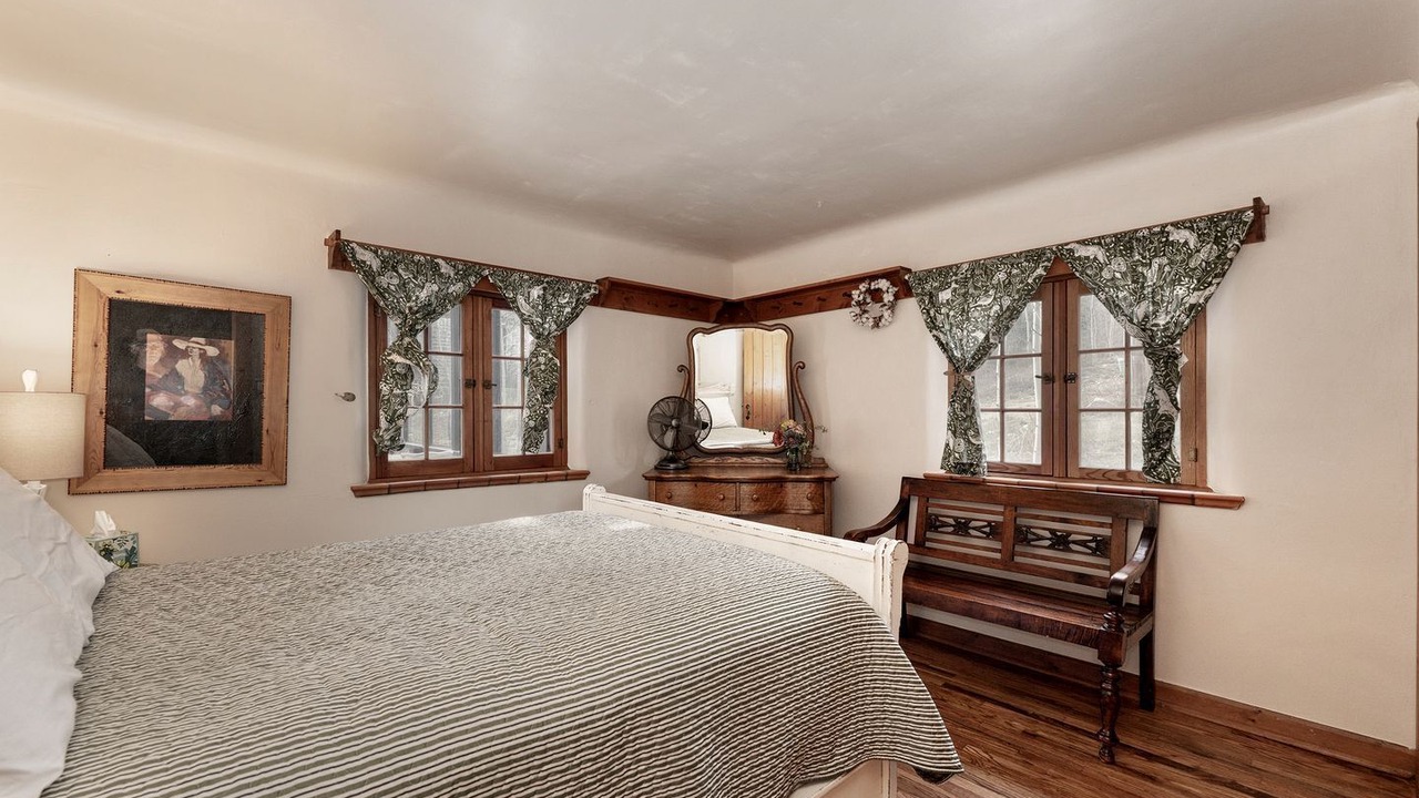 Photo of Bedroom in Grand Lake