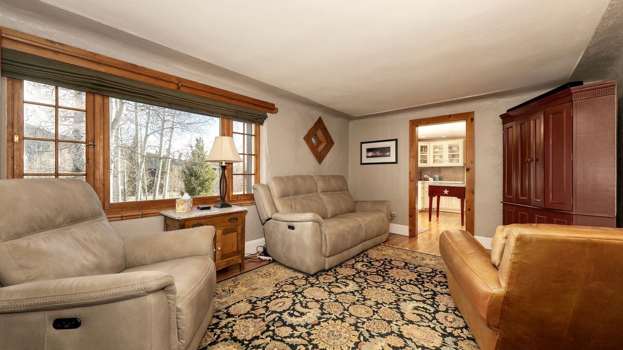 Photo of Livingroom in Grand Lake