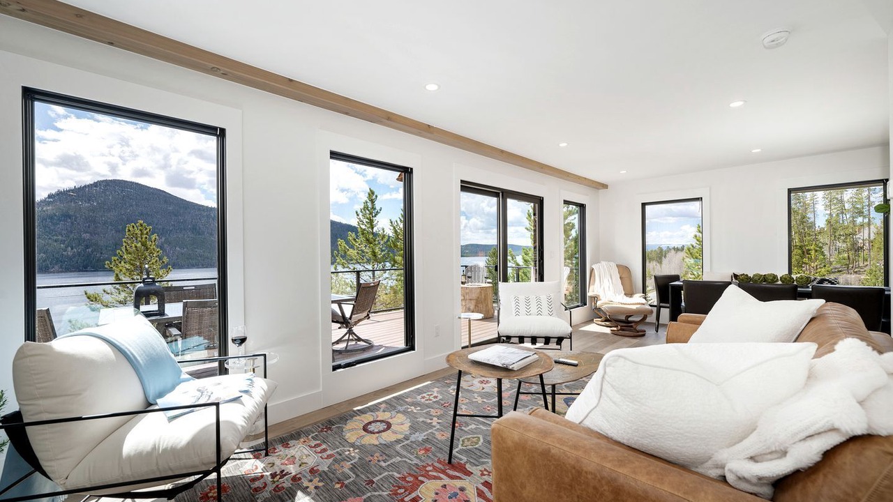 Photo of Livingroom in Grand Lake