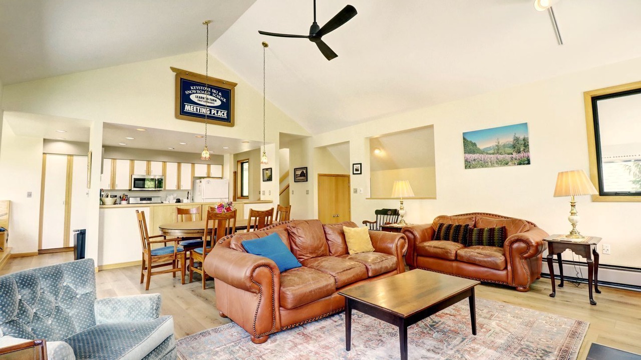 Photo of Livingroom in Keystone