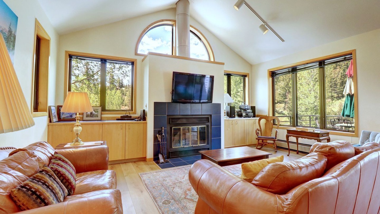 Photo of Livingroom in Keystone