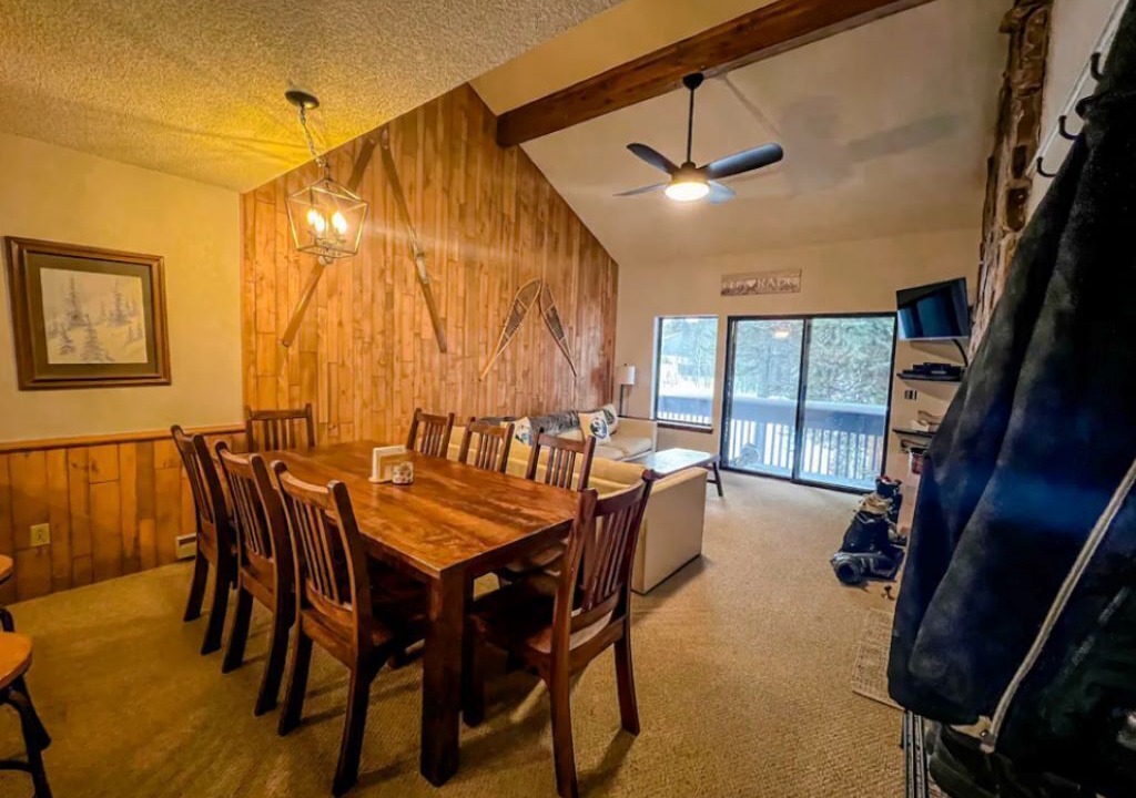 Photo of Livingroom in Fraser