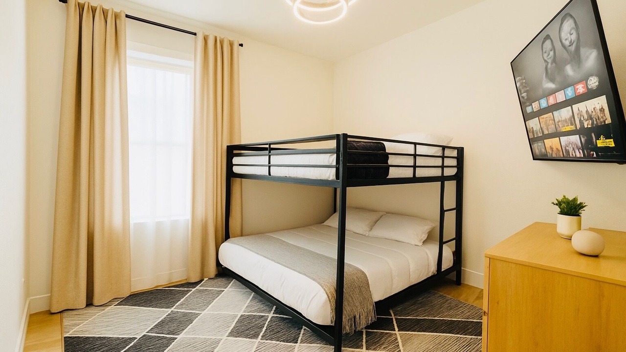 Photo of Bedroom in Curtis Park