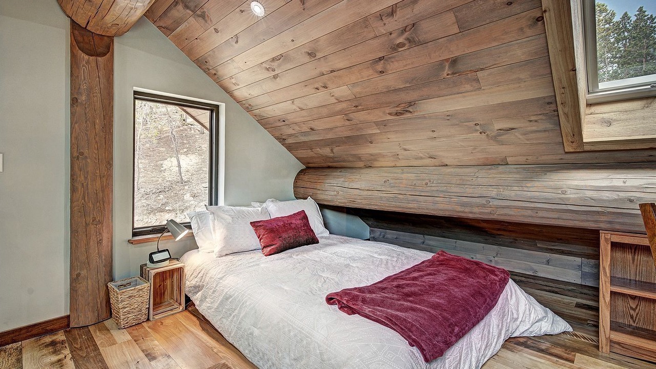Photo of Bedroom in Coal Creek