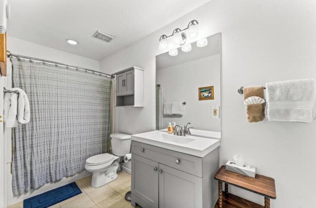 Photo of Bathroom in Edwards