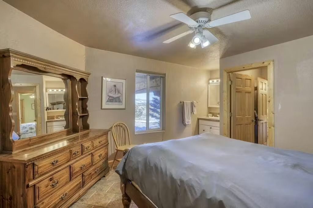 Photo of Bedroom in Del Norte