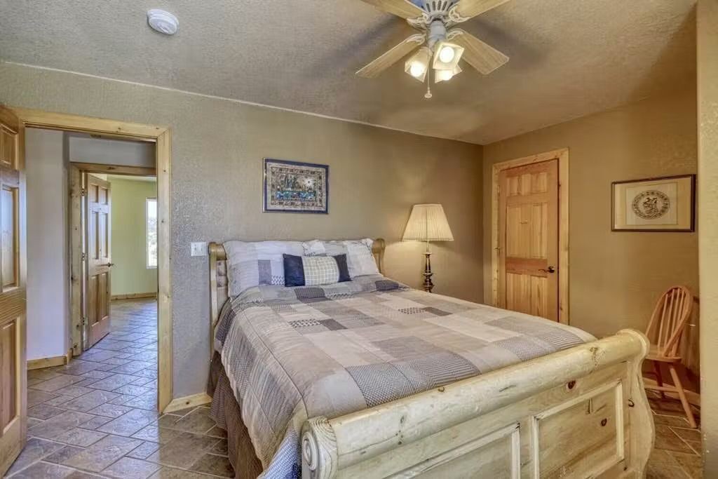 Photo of Bedroom in Del Norte