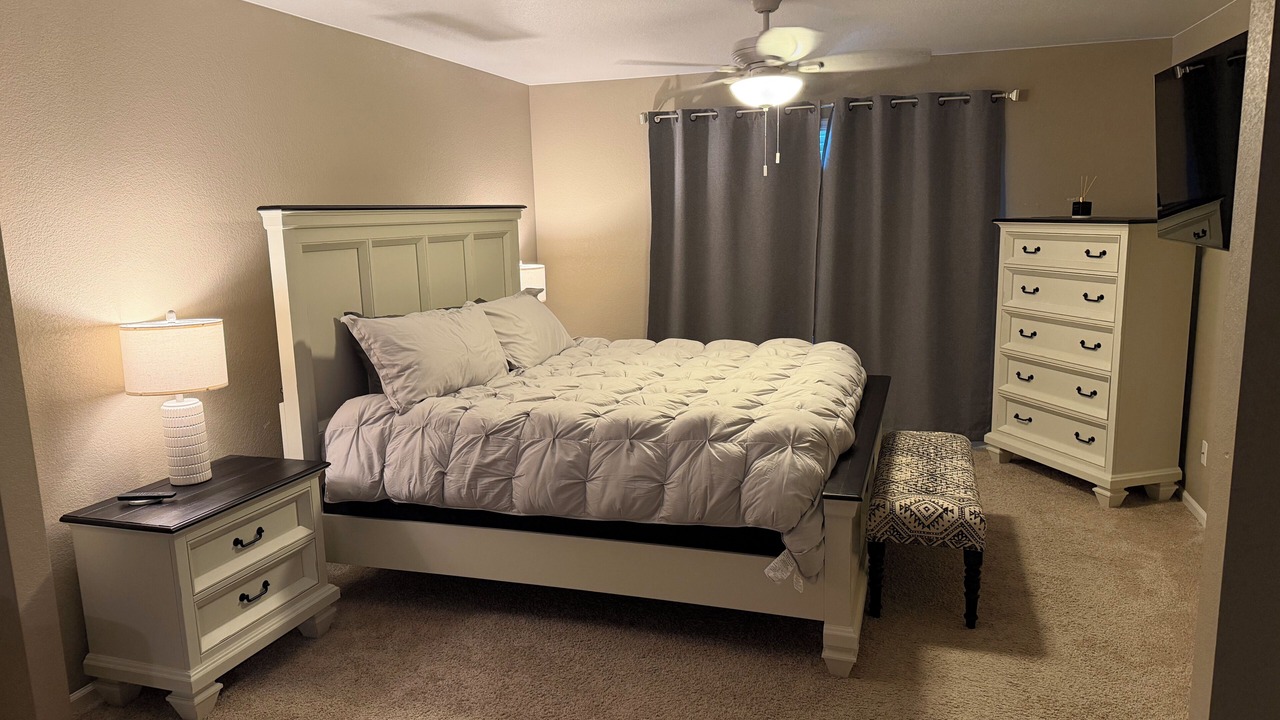 Photo of Bedroom in Aurora