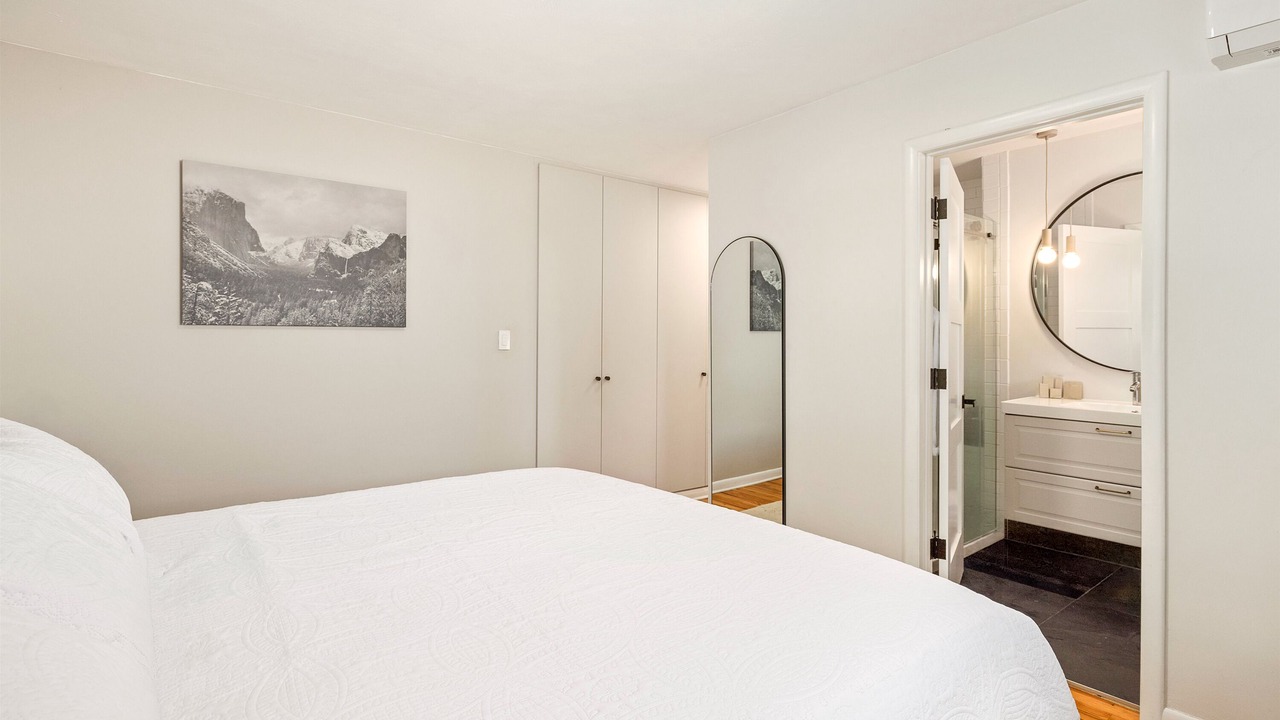 Photo of Bedroom in Highland Park