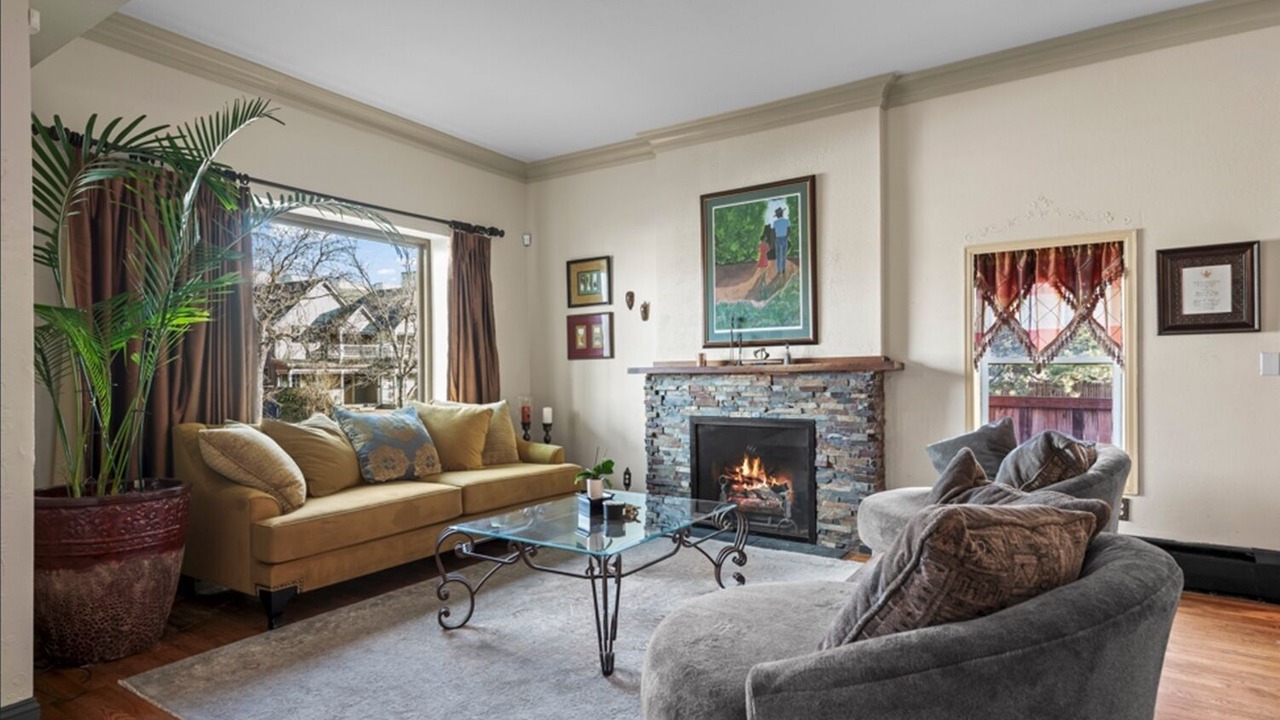 Photo of Livingroom in Highland