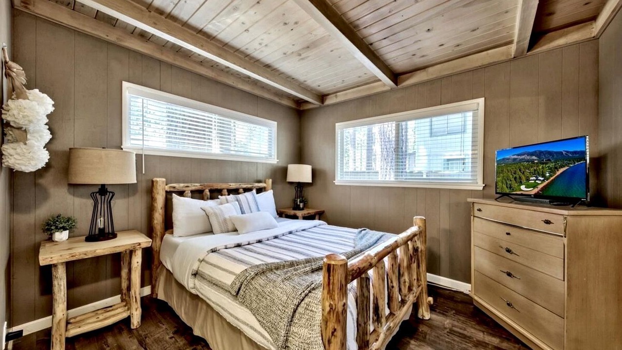 Photo of Bedroom in Tahoe Island